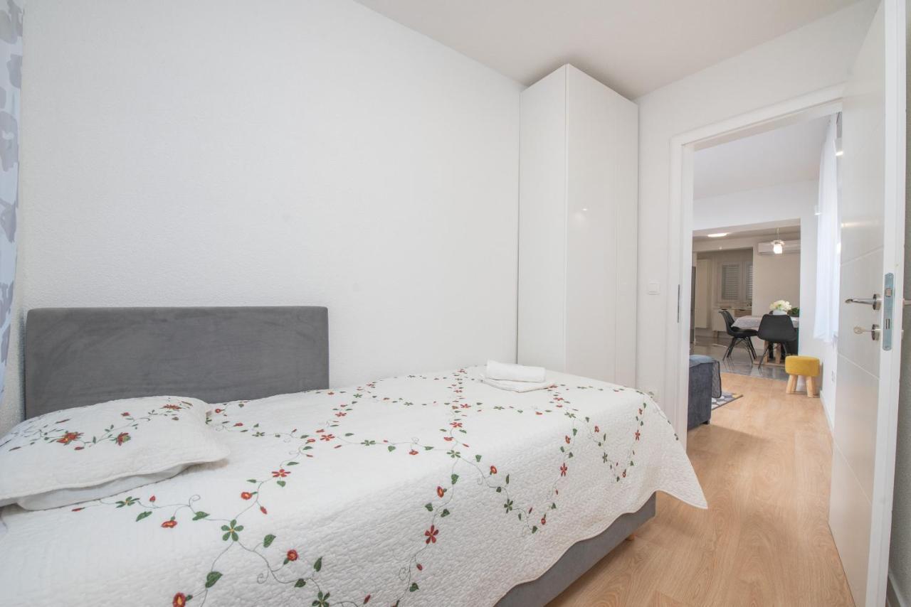 Apartmani Mara Kaštela Exteriér fotografie