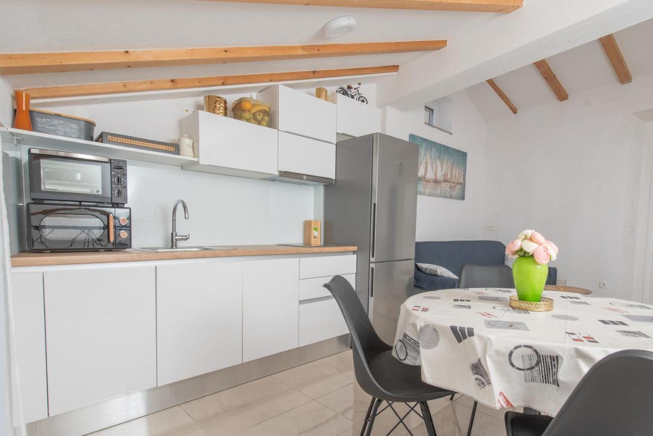 Apartmani Mara Kaštela Exteriér fotografie