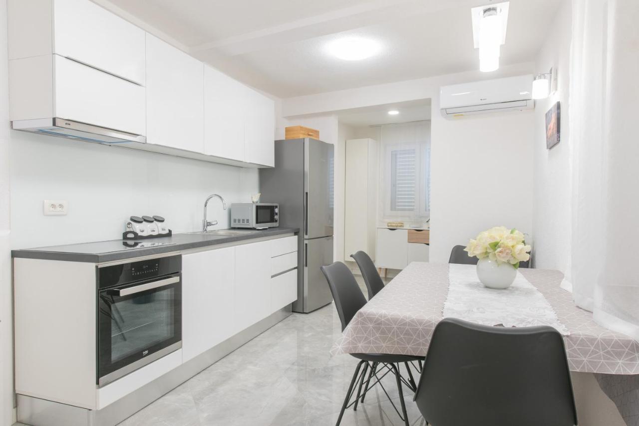 Apartmani Mara Kaštela Exteriér fotografie